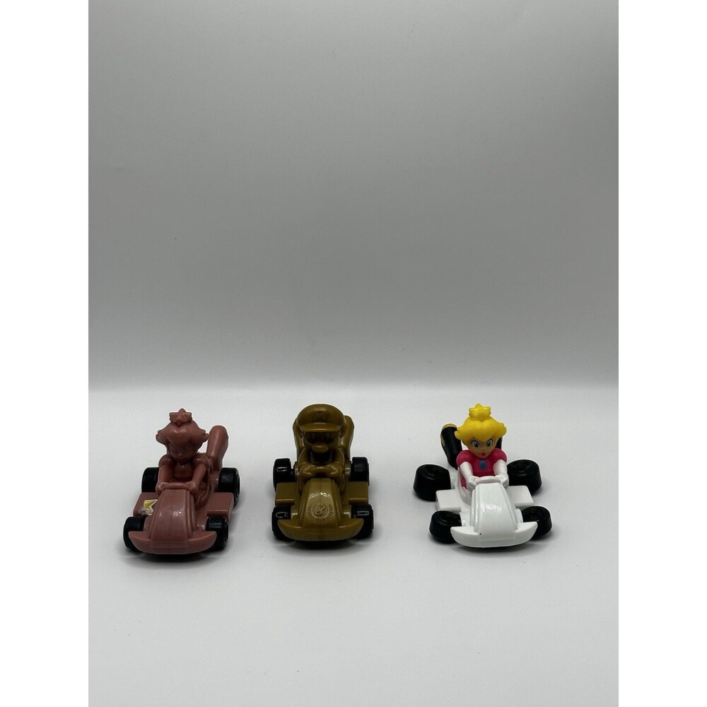 Hot Wheels Mario Kart Mini Racers Lot of 3 – Mario, Peachette, Peach Figures